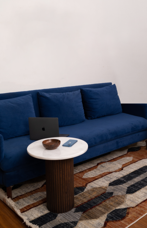 line-sofa